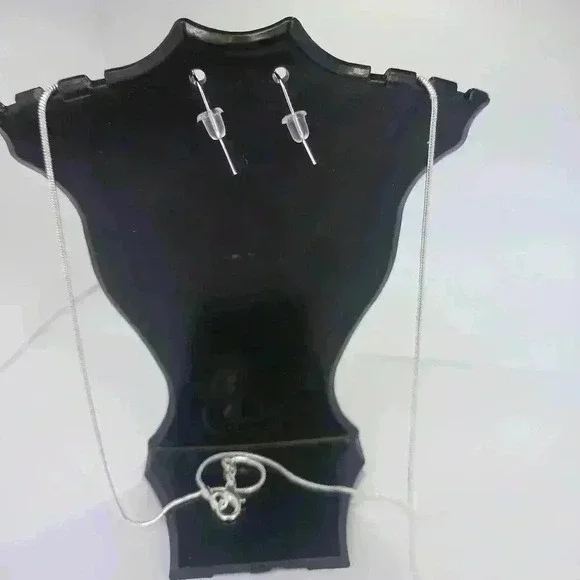 Iridescent Butterfly Necklace - Picture 4 of 4